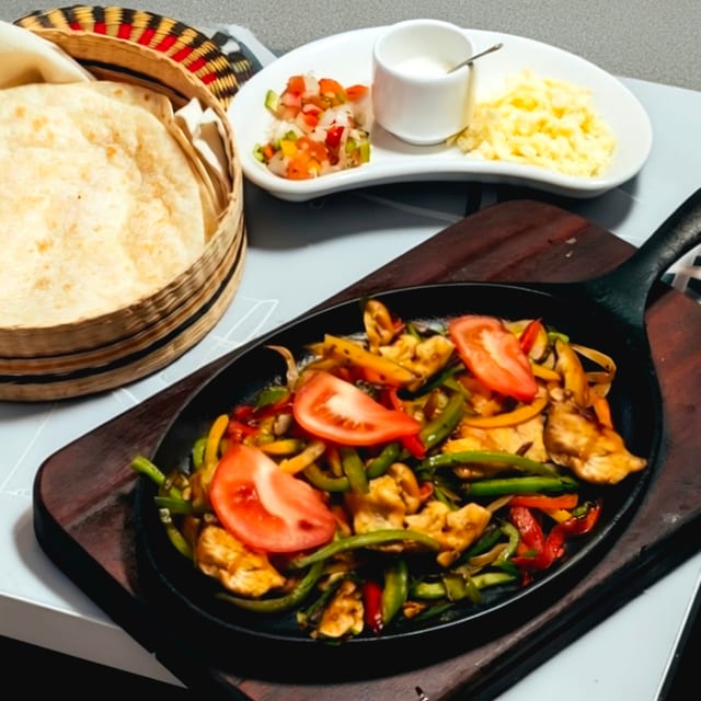 Fajitas De Pollo.